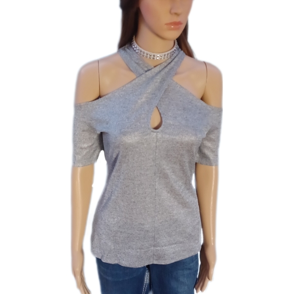 NEW!INC L keyhole choker cold shoulder top - Picture 3 of 11